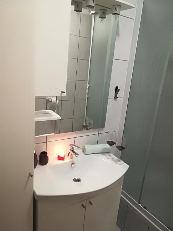 Apartment Nela Baška Voda Eksteriør bilde
