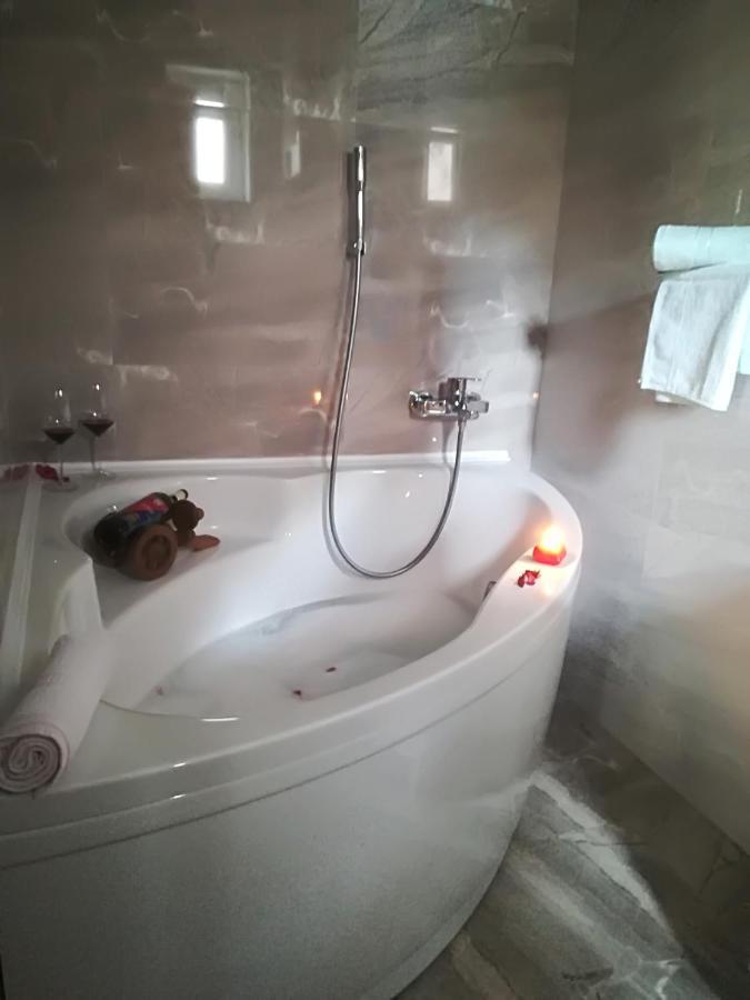 Apartment Nela Baška Voda Eksteriør bilde