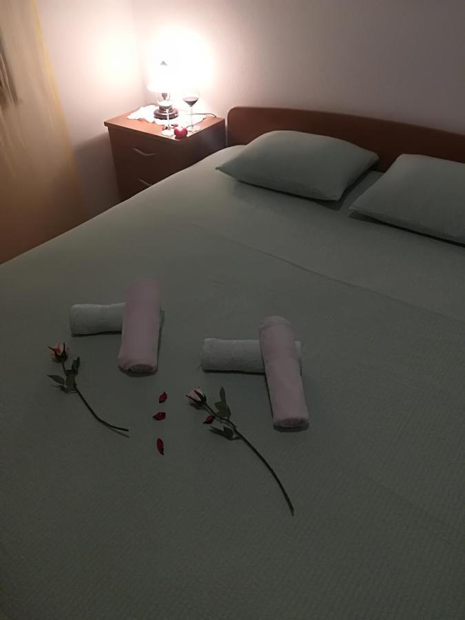 Apartment Nela Baška Voda Eksteriør bilde