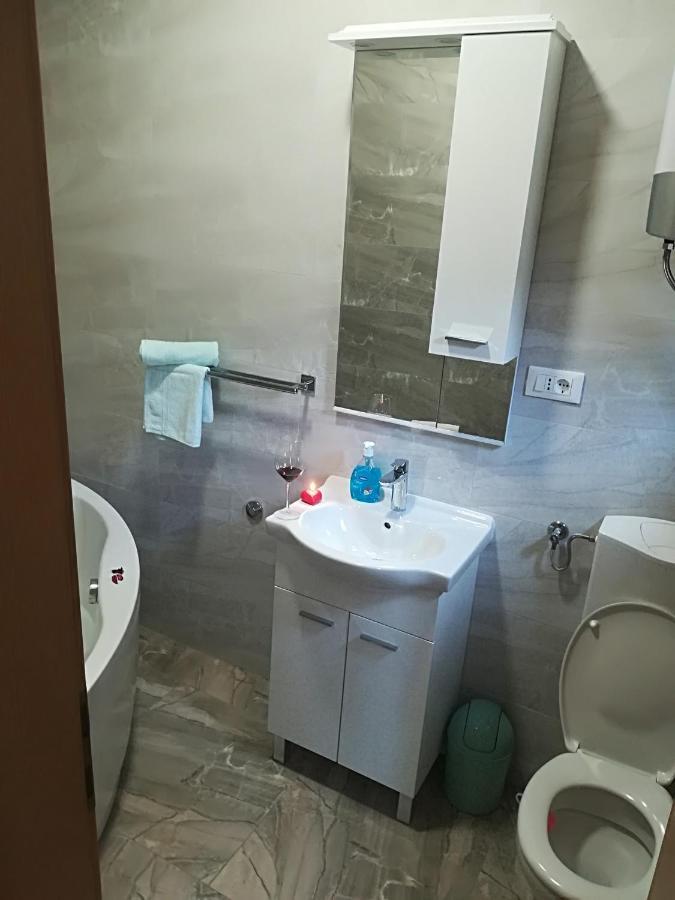 Apartment Nela Baška Voda Eksteriør bilde