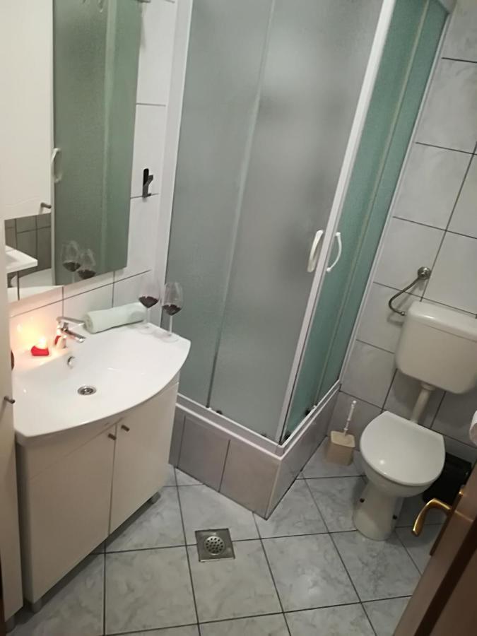Apartment Nela Baška Voda Eksteriør bilde