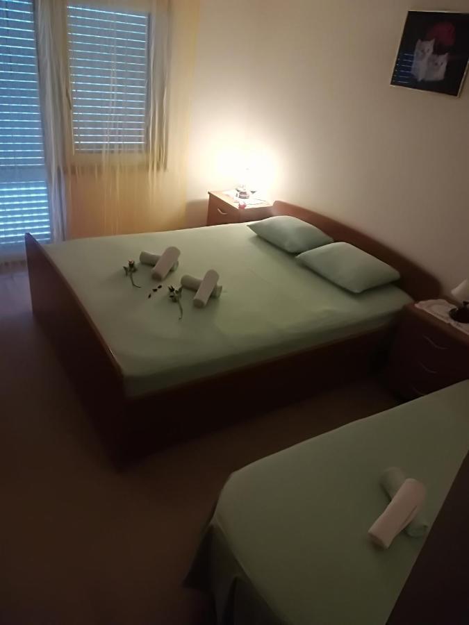 Apartment Nela Baška Voda Eksteriør bilde