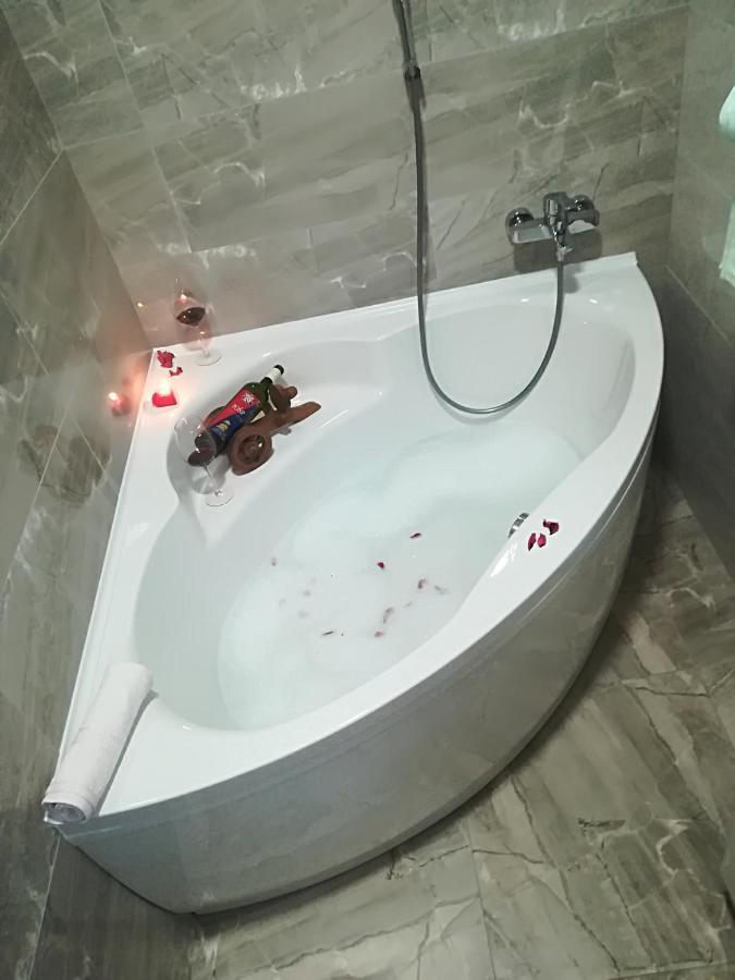 Apartment Nela Baška Voda Eksteriør bilde