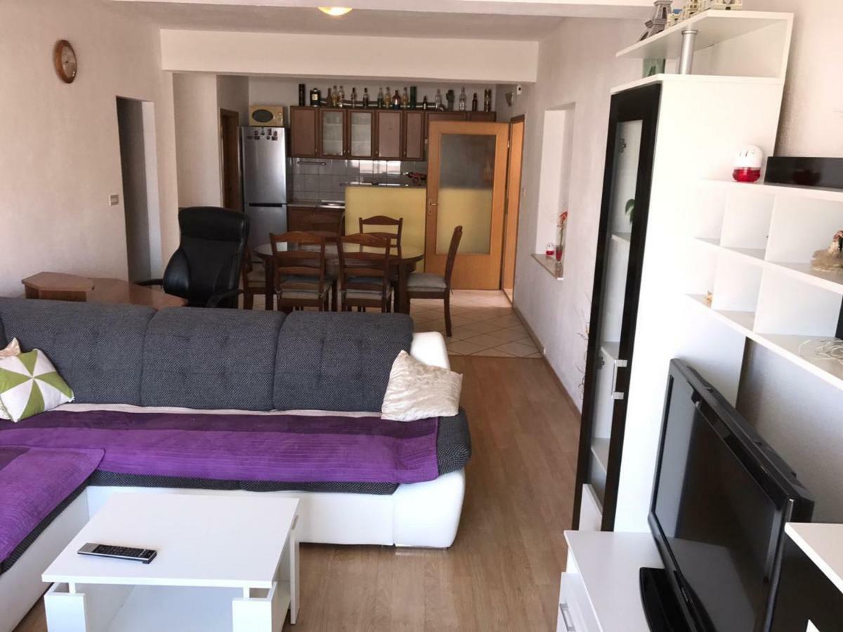 Apartment Nela Baška Voda Eksteriør bilde