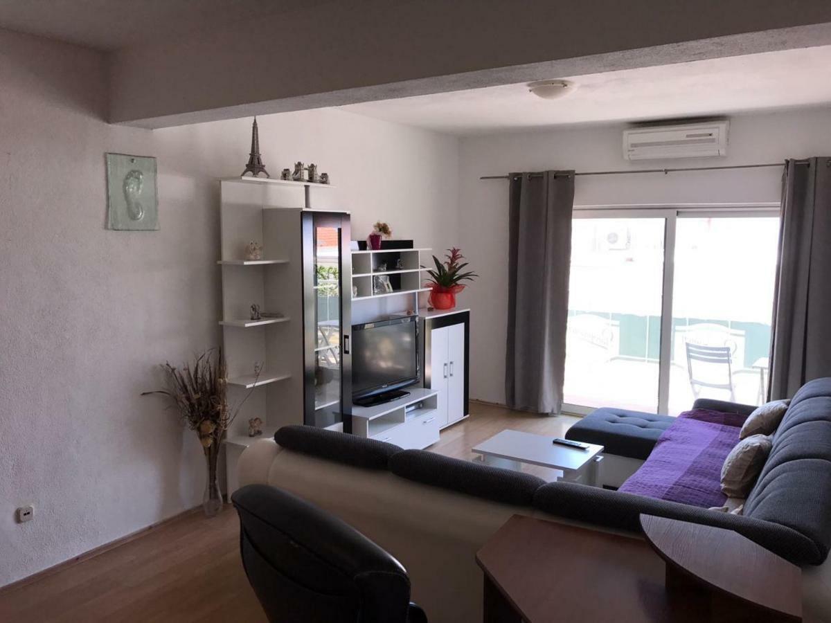 Apartment Nela Baška Voda Eksteriør bilde