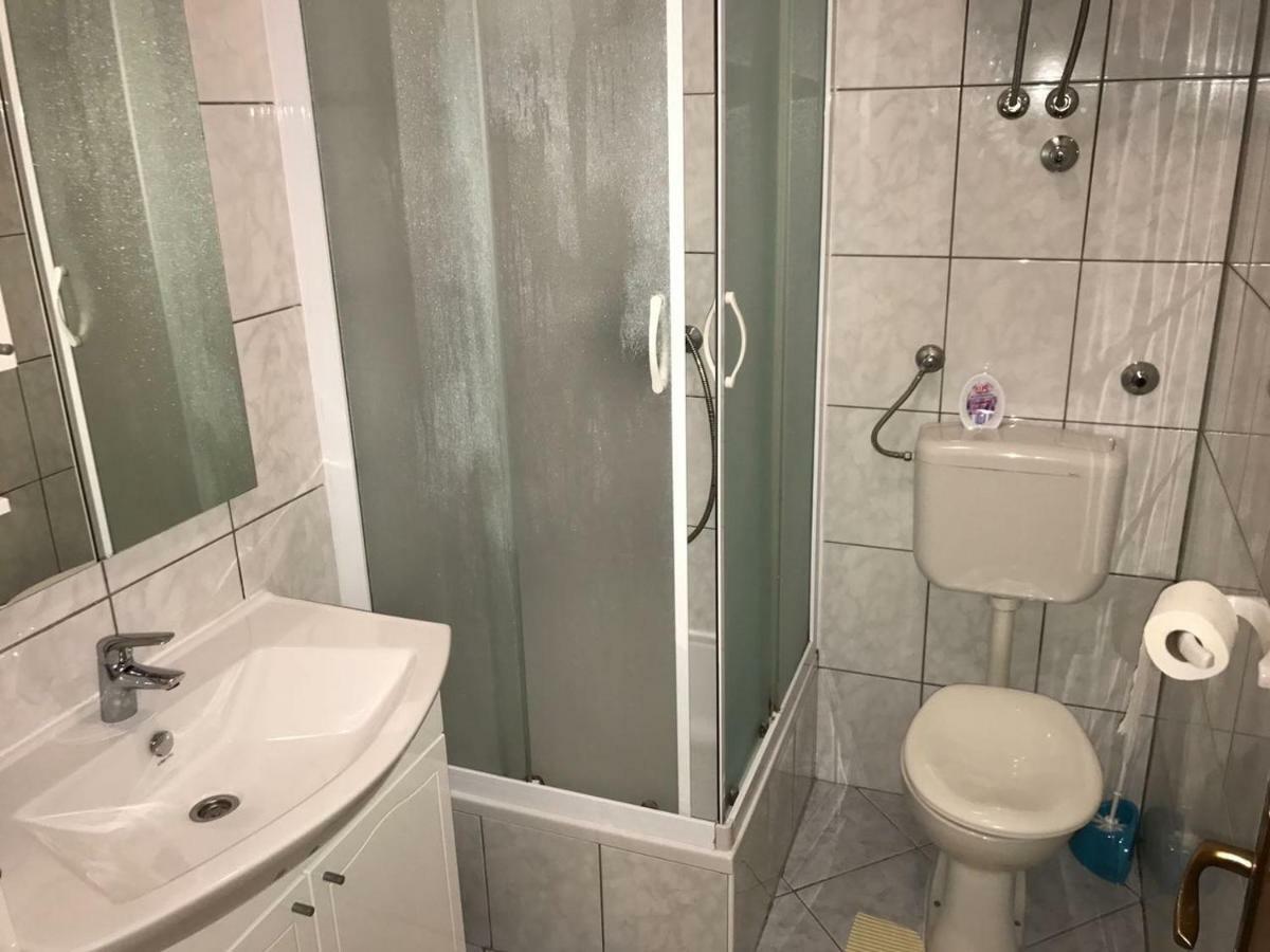 Apartment Nela Baška Voda Eksteriør bilde