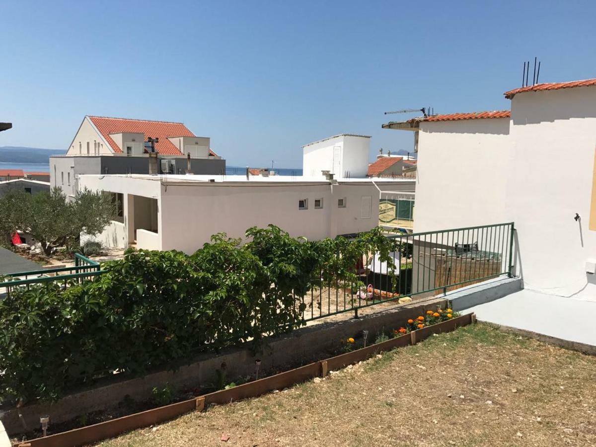 Apartment Nela Baška Voda Eksteriør bilde
