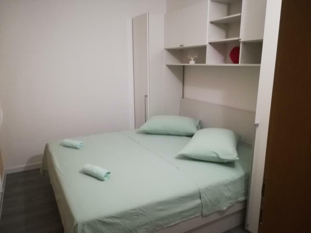 Apartment Nela Baška Voda Eksteriør bilde